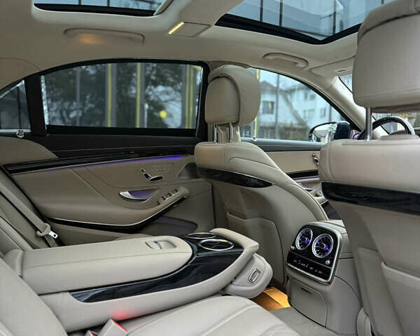 Синий Мерседес С Класс, объемом двигателя 3.98 л и пробегом 43 тыс. км за 63000 $, фото 30 на Automoto.ua