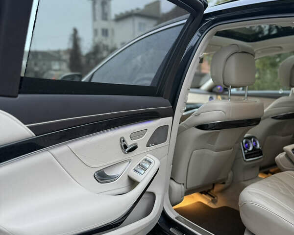 Синий Мерседес С Класс, объемом двигателя 3.98 л и пробегом 43 тыс. км за 63000 $, фото 24 на Automoto.ua