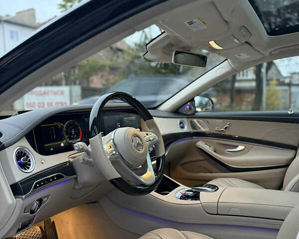 Синий Мерседес С Класс, объемом двигателя 3.98 л и пробегом 43 тыс. км за 63000 $, фото 25 на Automoto.ua