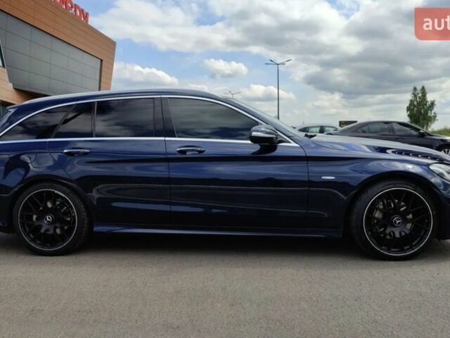 Синій Мерседес С Клас, об'ємом двигуна 2.14 л та пробігом 277 тис. км за 16200 $, фото 1 на Automoto.ua