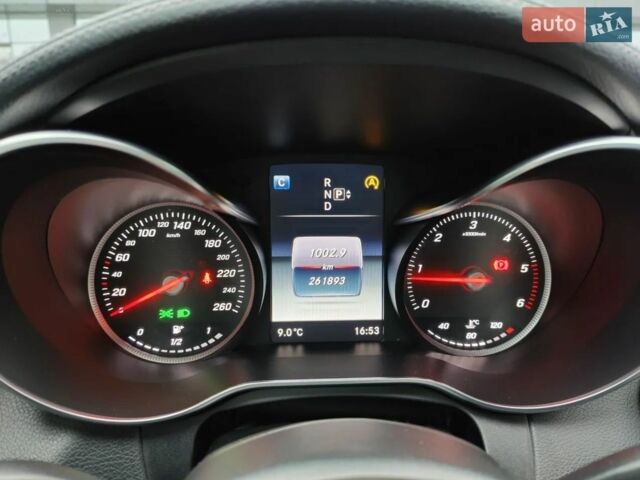 Синий Мерседес С Класс, объемом двигателя 2.1 л и пробегом 277 тыс. км за 16200 $, фото 4 на Automoto.ua