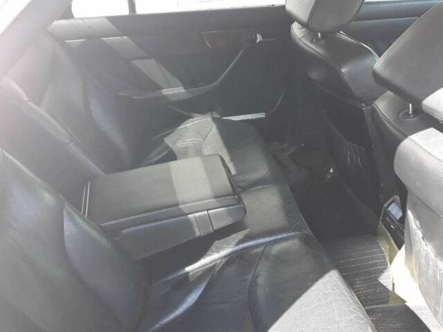 Зеленый Мерседес С Класс, объемом двигателя 5 л и пробегом 400 тыс. км за 2900 $, фото 6 на Automoto.ua