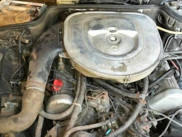 Зеленый Мерседес С Класс, объемом двигателя 5 л и пробегом 400 тыс. км за 2900 $, фото 7 на Automoto.ua