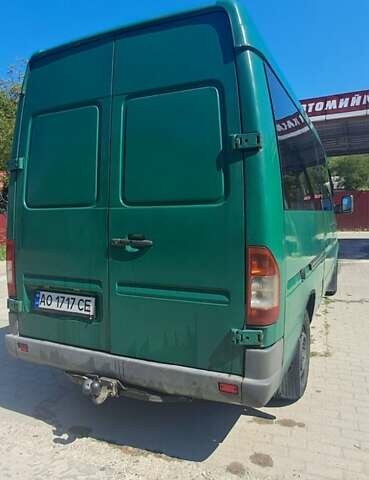 Зеленый Мерседес С Класс, объемом двигателя 2.7 л и пробегом 100 тыс. км за 8000 $, фото 3 на Automoto.ua