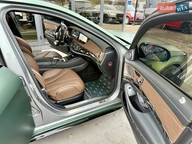 Зелений Мерседес С Клас, об'ємом двигуна 5.5 л та пробігом 122 тис. км за 40900 $, фото 53 на Automoto.ua