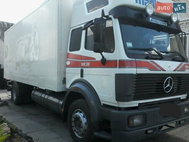 Белый Мерседес SK-Series, объемом двигателя 9.57 л и пробегом 131 тыс. км за 7500 $, фото 1 на Automoto.ua