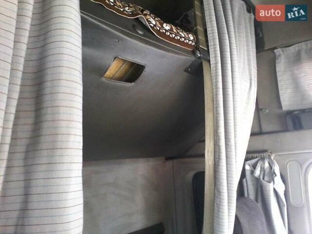 Белый Мерседес SK-Series, объемом двигателя 9.57 л и пробегом 131 тыс. км за 7500 $, фото 5 на Automoto.ua
