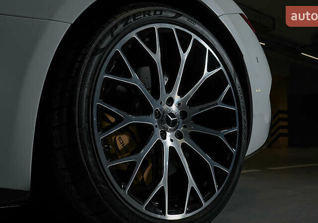 Білий Мерседес СЛ-Клас, об'ємом двигуна 4 л та пробігом 20 тис. км за 205000 $, фото 12 на Automoto.ua