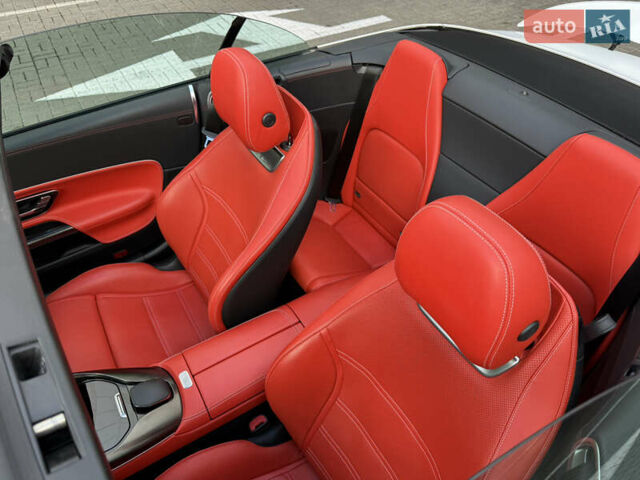 Мерседес СЛ-Клас 2023 у Києві на Automoto.ua Білий Мерседес СЛ-Клас, об'ємом двигуна 2 л та пробігом 15 тис. км за 113000 $, фото 24 на Automoto.ua