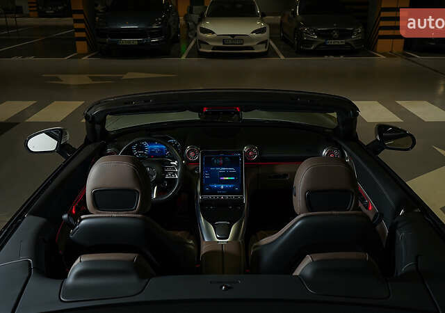 Білий Мерседес СЛ-Клас, об'ємом двигуна 4 л та пробігом 20 тис. км за 205000 $, фото 17 на Automoto.ua