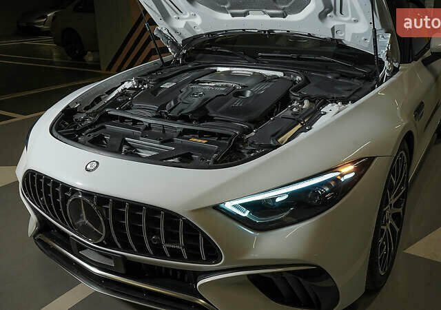 Білий Мерседес СЛ-Клас, об'ємом двигуна 4 л та пробігом 20 тис. км за 205000 $, фото 8 на Automoto.ua