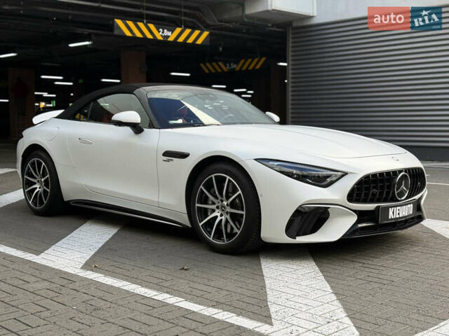 Мерседес СЛ-Клас 2023 у Києві на Automoto.ua Білий Мерседес СЛ-Клас, об'ємом двигуна 2 л та пробігом 15 тис. км за 113000 $, фото 10 на Automoto.ua