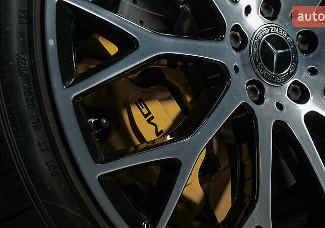 Білий Мерседес СЛ-Клас, об'ємом двигуна 4 л та пробігом 20 тис. км за 205000 $, фото 13 на Automoto.ua