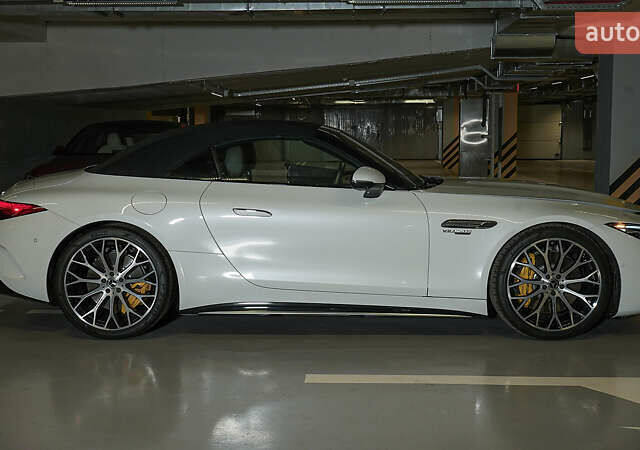 Білий Мерседес СЛ-Клас, об'ємом двигуна 4 л та пробігом 20 тис. км за 205000 $, фото 2 на Automoto.ua