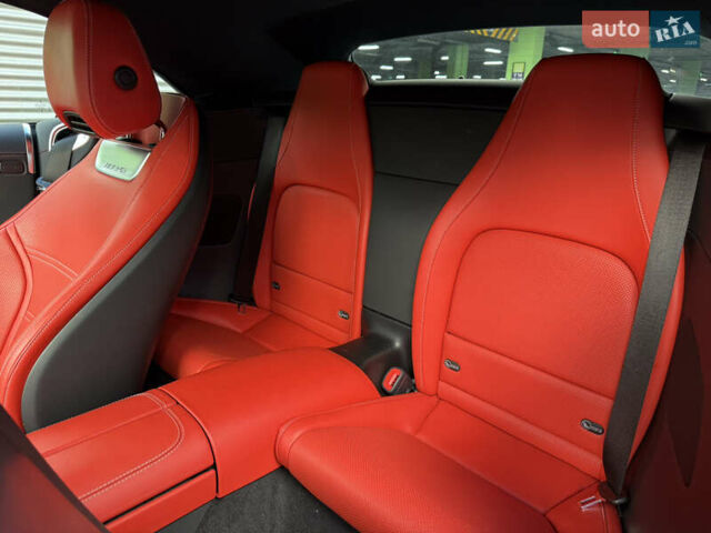 Мерседес СЛ-Клас 2023 у Києві на Automoto.ua Білий Мерседес СЛ-Клас, об'ємом двигуна 2 л та пробігом 15 тис. км за 113000 $, фото 23 на Automoto.ua