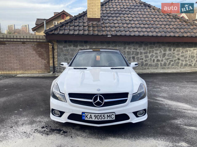 Білий Мерседес СЛ-Клас, об'ємом двигуна 5 л та пробігом 151 тис. км за 22222 $, фото 8 на Automoto.ua