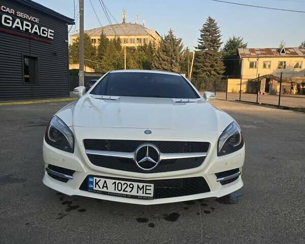 Білий Мерседес СЛ-Клас, об'ємом двигуна 3 л та пробігом 200 тис. км за 40000 $, фото 20 на Automoto.ua