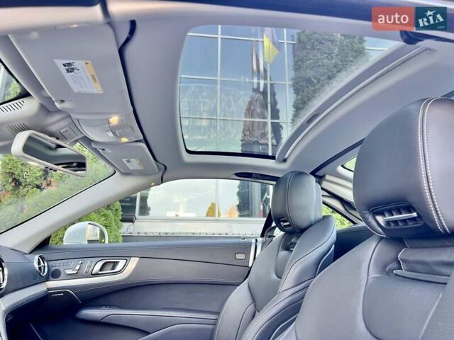 Белый Мерседес СЛ-Класс, объемом двигателя 3 л и пробегом 75 тыс. км за 58999 $, фото 30 на Automoto.ua