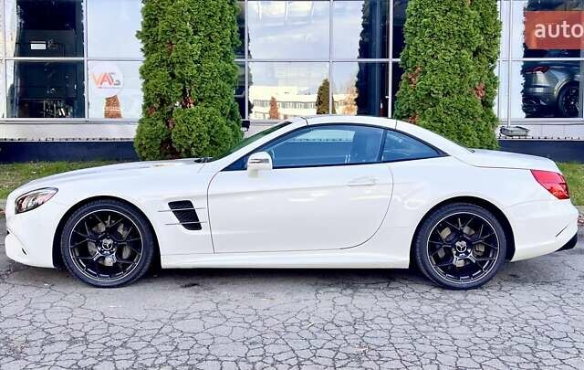 Белый Мерседес СЛ-Класс, объемом двигателя 3 л и пробегом 75 тыс. км за 58999 $, фото 18 на Automoto.ua