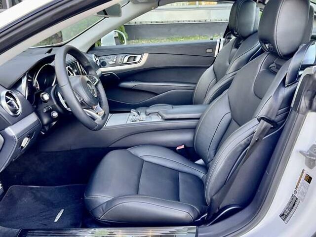 Белый Мерседес СЛ-Класс, объемом двигателя 3 л и пробегом 75 тыс. км за 58999 $, фото 29 на Automoto.ua