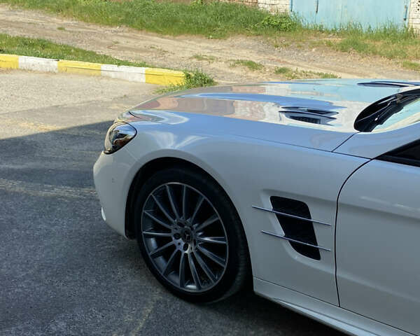 Білий Мерседес СЛ-Клас, об'ємом двигуна 5 л та пробігом 20 тис. км за 74900 $, фото 16 на Automoto.ua