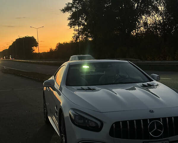 Білий Мерседес СЛ-Клас, об'ємом двигуна 5 л та пробігом 20 тис. км за 74900 $, фото 33 на Automoto.ua