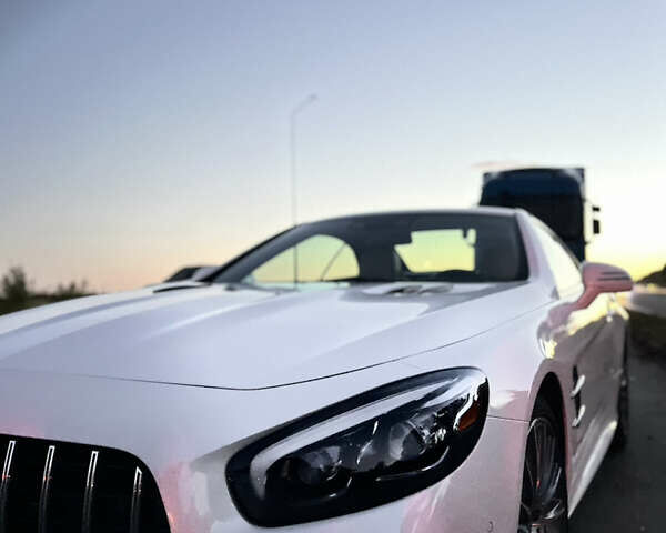 Білий Мерседес СЛ-Клас, об'ємом двигуна 5 л та пробігом 20 тис. км за 74900 $, фото 2 на Automoto.ua