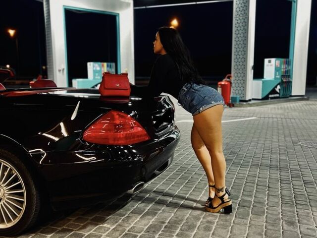 Чорний Мерседес СЛ-Клас, об'ємом двигуна 0 л та пробігом 133 тис. км за 11999 $, фото 17 на Automoto.ua