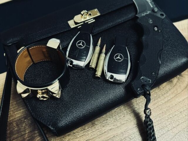 Чорний Мерседес СЛ-Клас, об'ємом двигуна 0 л та пробігом 133 тис. км за 15000 $, фото 21 на Automoto.ua