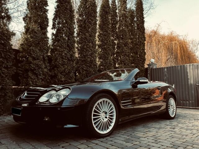 Чорний Мерседес СЛ-Клас, об'ємом двигуна 0 л та пробігом 133 тис. км за 11999 $, фото 1 на Automoto.ua