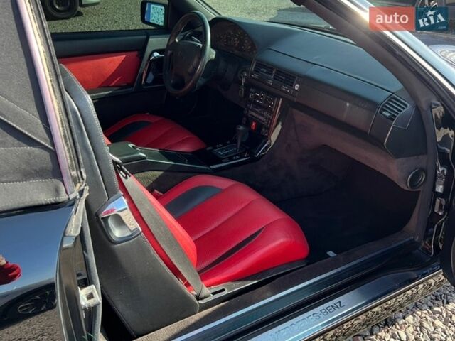 Черный Мерседес СЛ-Класс, объемом двигателя 4.97 л и пробегом 187 тыс. км за 49000 $, фото 20 на Automoto.ua