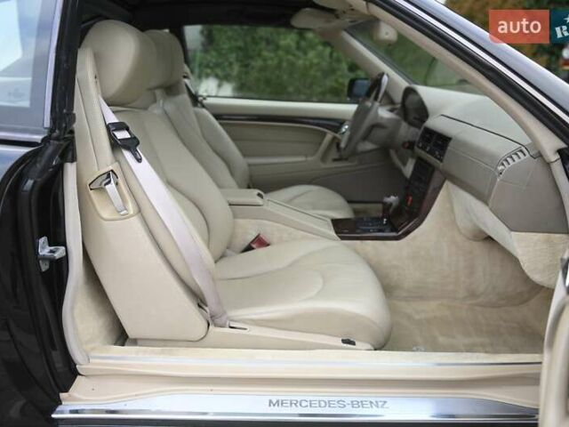 Черный Мерседес СЛ-Класс, объемом двигателя 5 л и пробегом 107 тыс. км за 79999 $, фото 36 на Automoto.ua