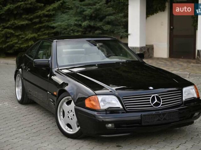 Черный Мерседес СЛ-Класс, объемом двигателя 5 л и пробегом 107 тыс. км за 79999 $, фото 7 на Automoto.ua