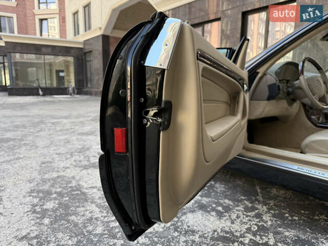 Черный Мерседес СЛ-Класс, объемом двигателя 5 л и пробегом 107 тыс. км за 80000 $, фото 53 на Automoto.ua