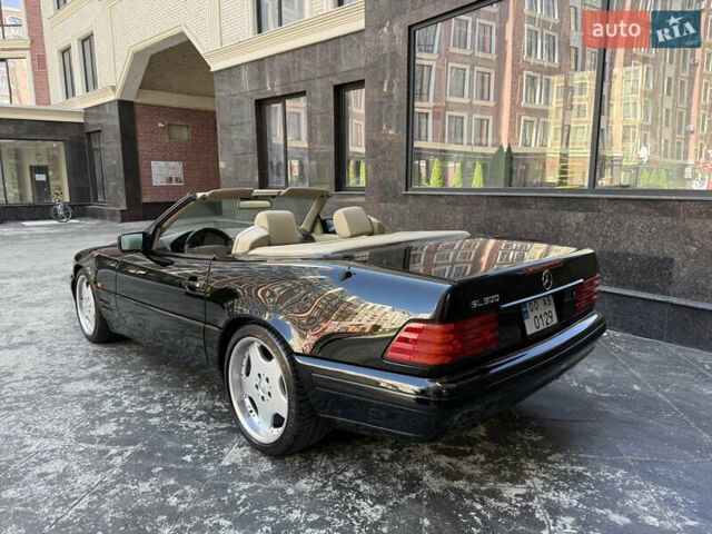 Черный Мерседес СЛ-Класс, объемом двигателя 5 л и пробегом 107 тыс. км за 80000 $, фото 13 на Automoto.ua