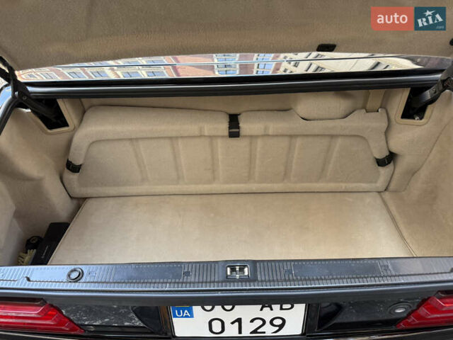 Черный Мерседес СЛ-Класс, объемом двигателя 5 л и пробегом 107 тыс. км за 80000 $, фото 71 на Automoto.ua