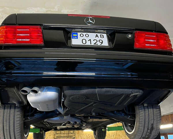 Черный Мерседес СЛ-Класс, объемом двигателя 5 л и пробегом 107 тыс. км за 80000 $, фото 84 на Automoto.ua