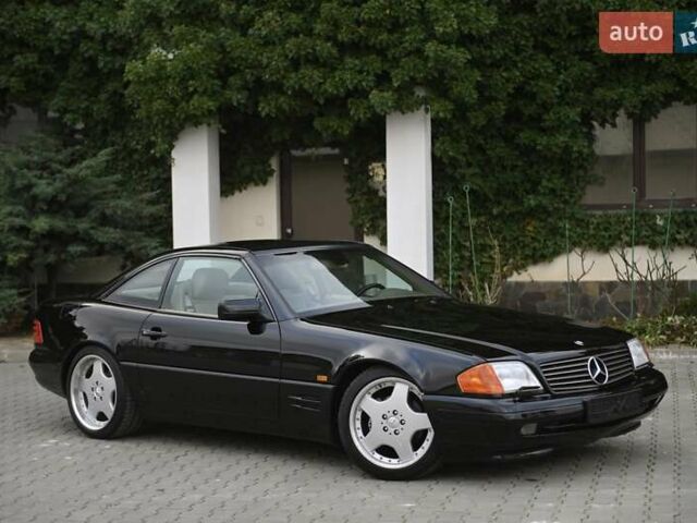 Черный Мерседес СЛ-Класс, объемом двигателя 5 л и пробегом 107 тыс. км за 79999 $, фото 3 на Automoto.ua