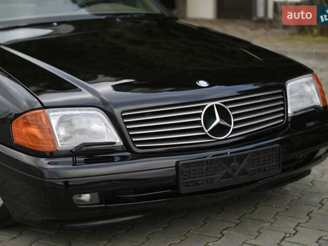 Черный Мерседес СЛ-Класс, объемом двигателя 5 л и пробегом 107 тыс. км за 79999 $, фото 10 на Automoto.ua