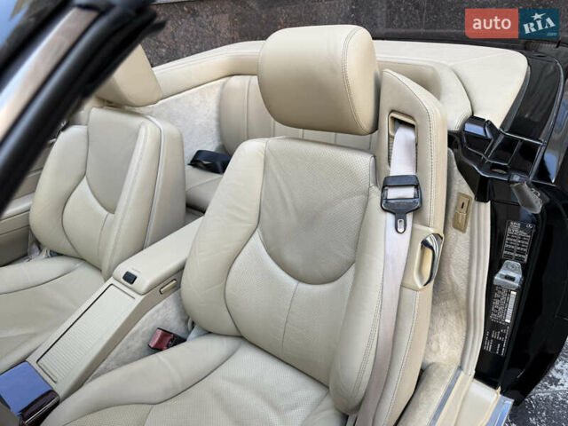 Черный Мерседес СЛ-Класс, объемом двигателя 5 л и пробегом 107 тыс. км за 80000 $, фото 59 на Automoto.ua