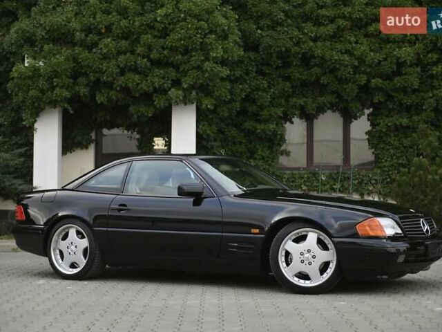 Черный Мерседес СЛ-Класс, объемом двигателя 5 л и пробегом 107 тыс. км за 79999 $, фото 2 на Automoto.ua