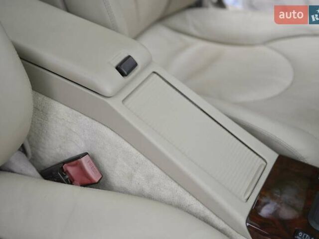 Черный Мерседес СЛ-Класс, объемом двигателя 5 л и пробегом 107 тыс. км за 79999 $, фото 31 на Automoto.ua