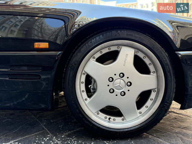 Черный Мерседес СЛ-Класс, объемом двигателя 5 л и пробегом 107 тыс. км за 80000 $, фото 24 на Automoto.ua