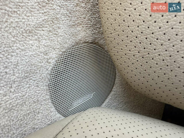 Черный Мерседес СЛ-Класс, объемом двигателя 5 л и пробегом 107 тыс. км за 80000 $, фото 46 на Automoto.ua