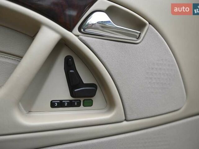 Черный Мерседес СЛ-Класс, объемом двигателя 5 л и пробегом 107 тыс. км за 79999 $, фото 27 на Automoto.ua