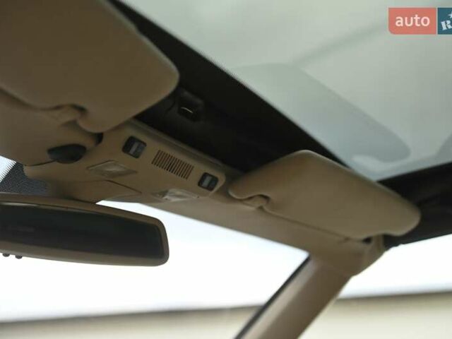 Черный Мерседес СЛ-Класс, объемом двигателя 5 л и пробегом 107 тыс. км за 79999 $, фото 19 на Automoto.ua