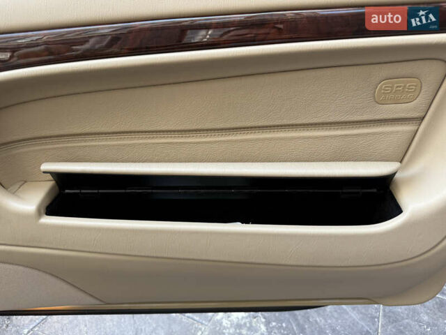 Черный Мерседес СЛ-Класс, объемом двигателя 5 л и пробегом 107 тыс. км за 80000 $, фото 33 на Automoto.ua