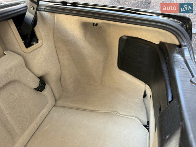 Черный Мерседес СЛ-Класс, объемом двигателя 5 л и пробегом 107 тыс. км за 80000 $, фото 72 на Automoto.ua