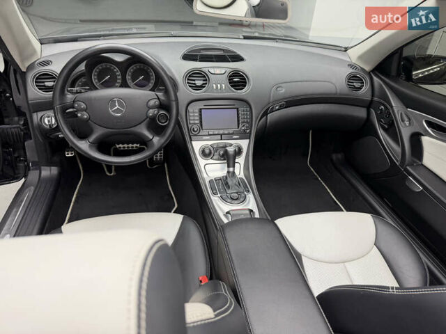 Чорний Мерседес СЛ-Клас, об'ємом двигуна 4.97 л та пробігом 60 тис. км за 39999 $, фото 89 на Automoto.ua