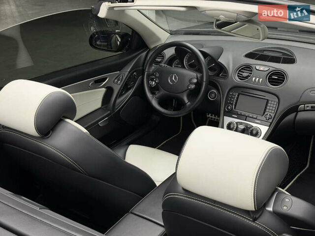 Чорний Мерседес СЛ-Клас, об'ємом двигуна 4.97 л та пробігом 60 тис. км за 39999 $, фото 94 на Automoto.ua